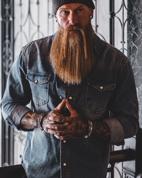 Brandon, vocals